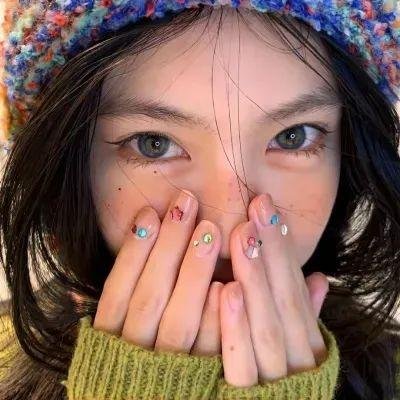 大鼻子小英雄封面